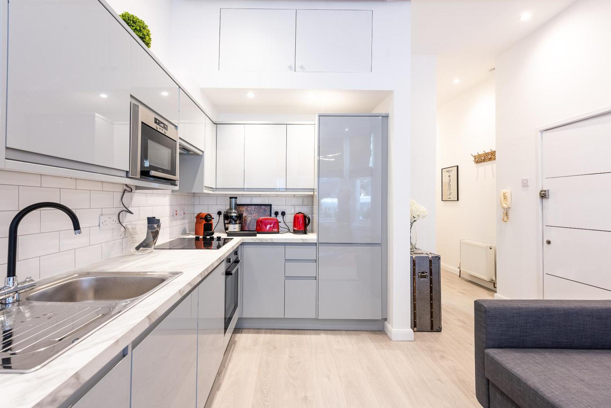 런던 Casa Italia Near Kings Road In Chelsea With Wifi & Washing Machine 아파트 외부 사진