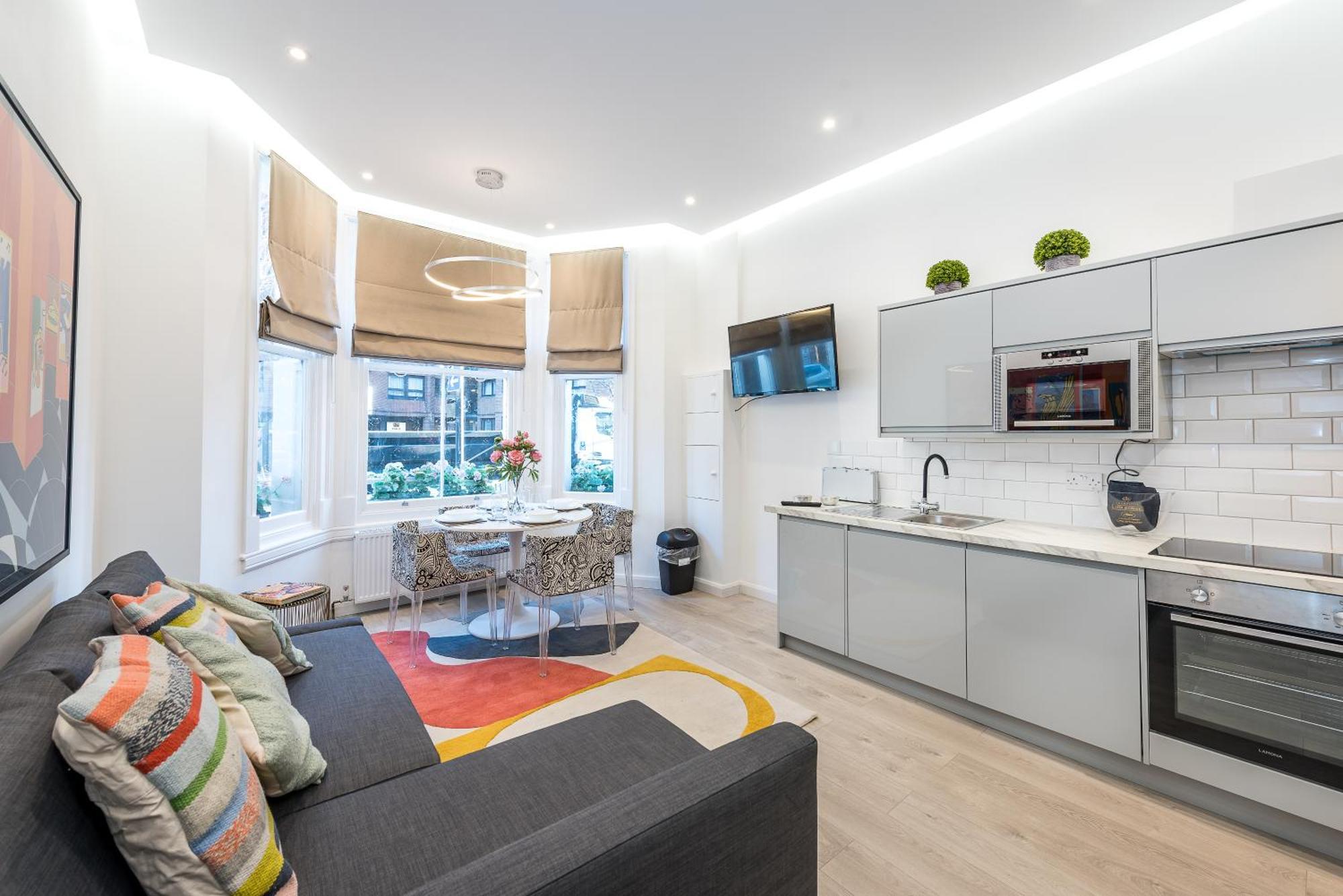 런던 Casa Italia Near Kings Road In Chelsea With Wifi & Washing Machine 아파트 외부 사진